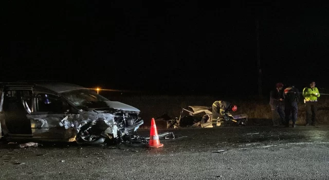 Kastamonu’da otomobille hafif ticari aracın çarpıştığı kazada 3 kişi yaralandı