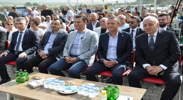 CHP Genel Başkanı Özel, Manisa’da zeytin şenliğine katıldı