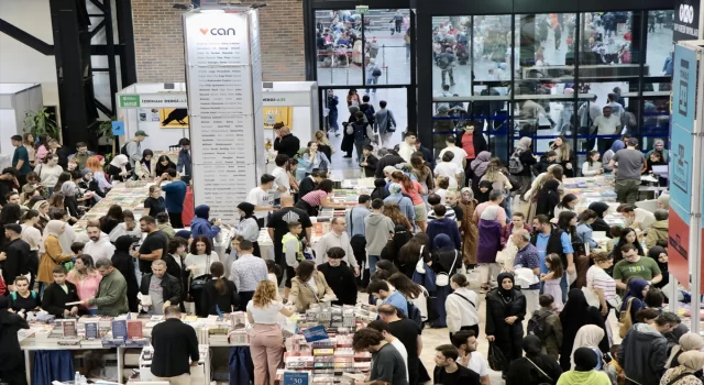 14. Kocaeli Kitap Fuarı’nda hafta sonu yoğunluğu yaşanıyor