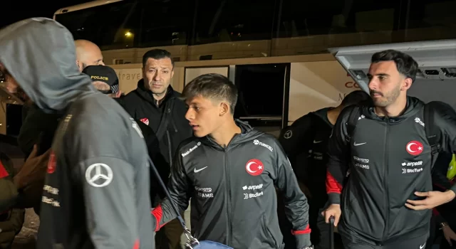 A Milli Futbol Takımı, İzlanda’ya geldi