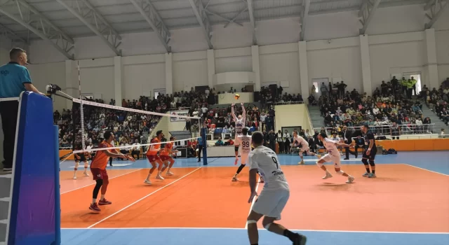 Voleybol: SMS Grup Efeler Ligi