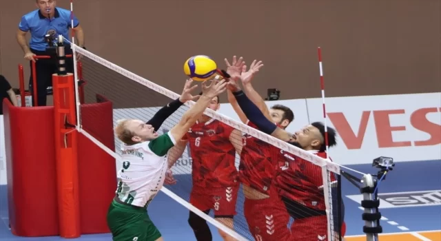 Voleybol: SMS Grup Efeler Ligi