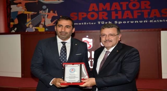 Trabzonspor Kulübü Asbaşkanı Zeyyat Kafkas, ”En iyi spor adamı” seçildi