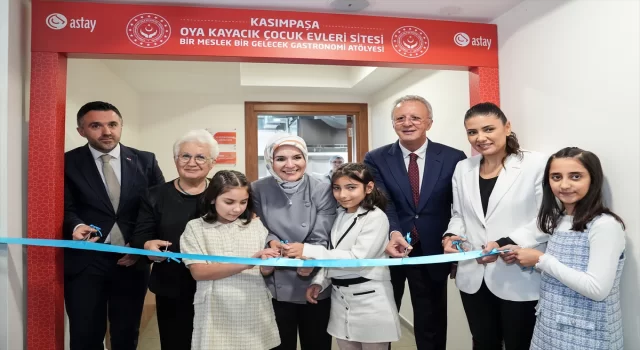 Bakan Göktaş, Kasımpaşa Oya Kayacık Çocuk Evleri Sitesi Gastronomi Atölyesi’nin açılışına katıldı