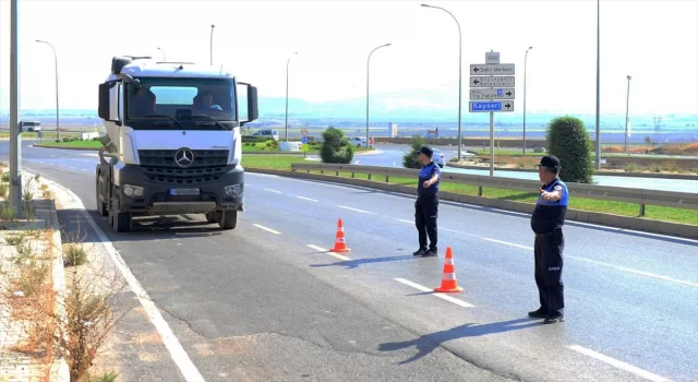 Kahramanmaraş’ta yola harç döken sürücünün çalıştığı firmaya para cezası