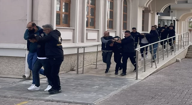 Konya’da trafikte tartıştığı kişi öldüren sanık ve ona yardım eden 8 şüpheli adliyede