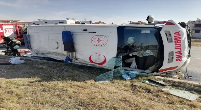 Edirne’de ambulansla otomobilin çarpıştığı kazada 7 kişi yaralandı