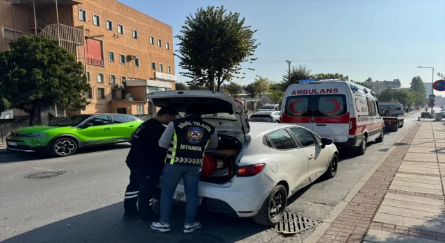 İstanbul’da otomobilin yol vermediği ambulansın belgesiz olduğu tespit edildi