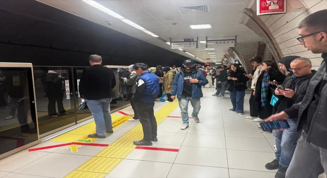 ÜsküdarSamandıra Metro Hattı’nda arıza sebebiyle yoğunluk yaşandı