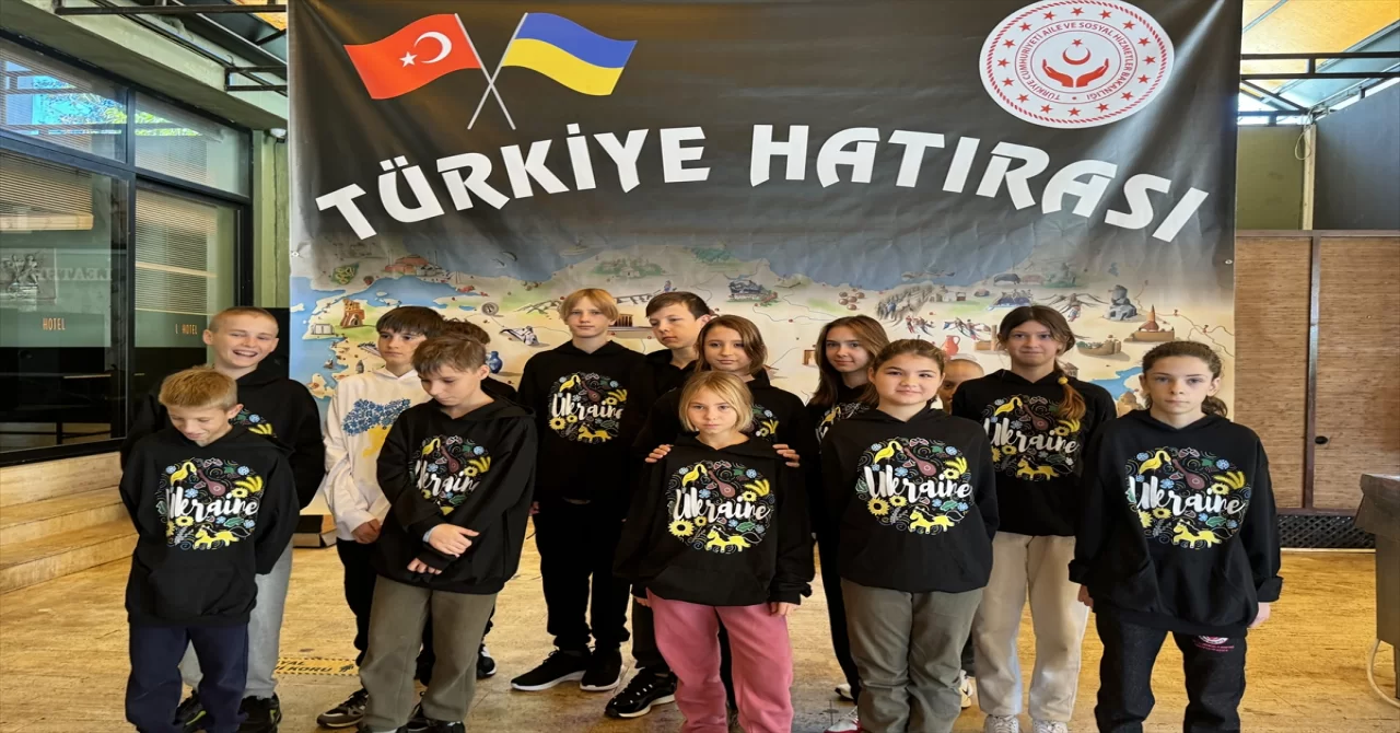 Antalya’da misafir edilen Ukraynalı çocuklar ülkelerine uğurlanıyor