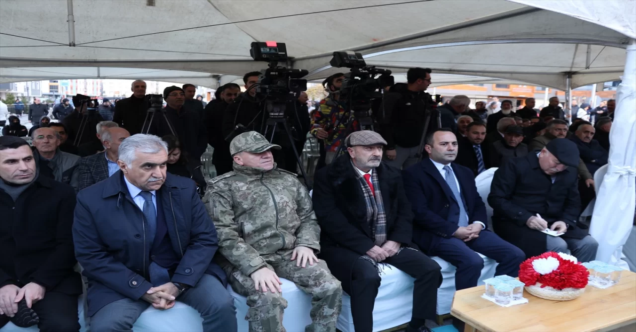 Erzurum’da emekli Korgeneral Zekai Aksakallı’nın adının verildiği caddenin açılışı yapıldı