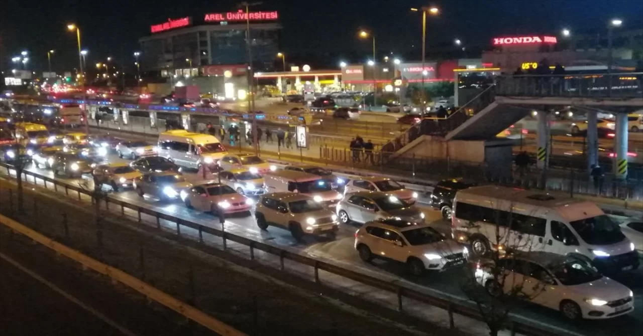 İstanbul trafiğinde ”ara tatil” yoğunluğu