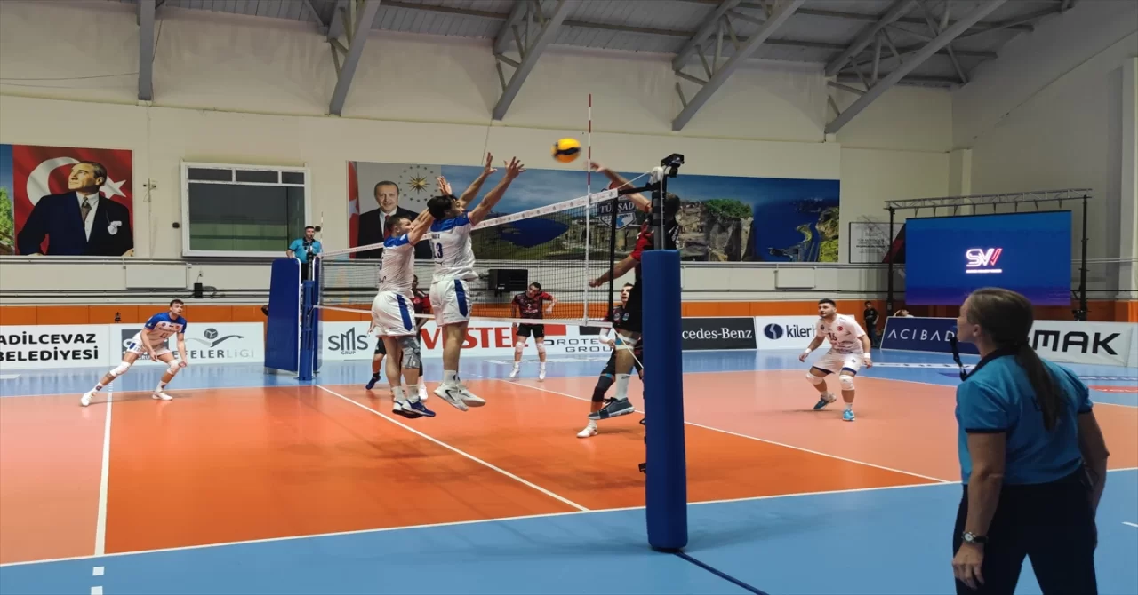 Voleybol: SMS Grup Efeler Ligi