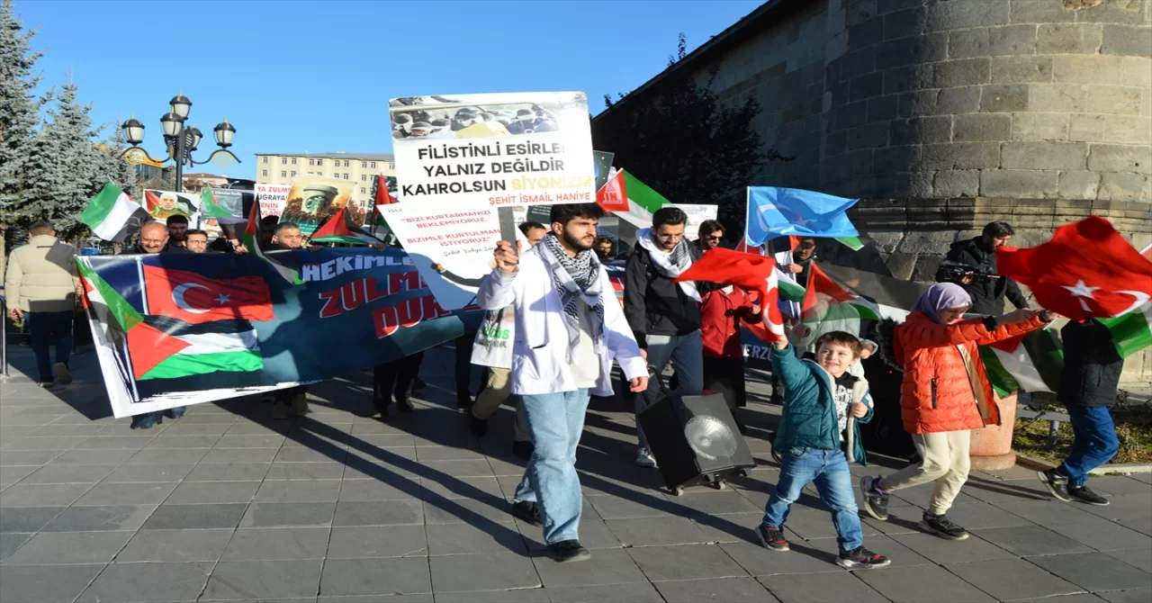 Erzurum’da hekimler ve sağlık çalışanları, Gazze için ”sessiz yürüyüş” yaptı