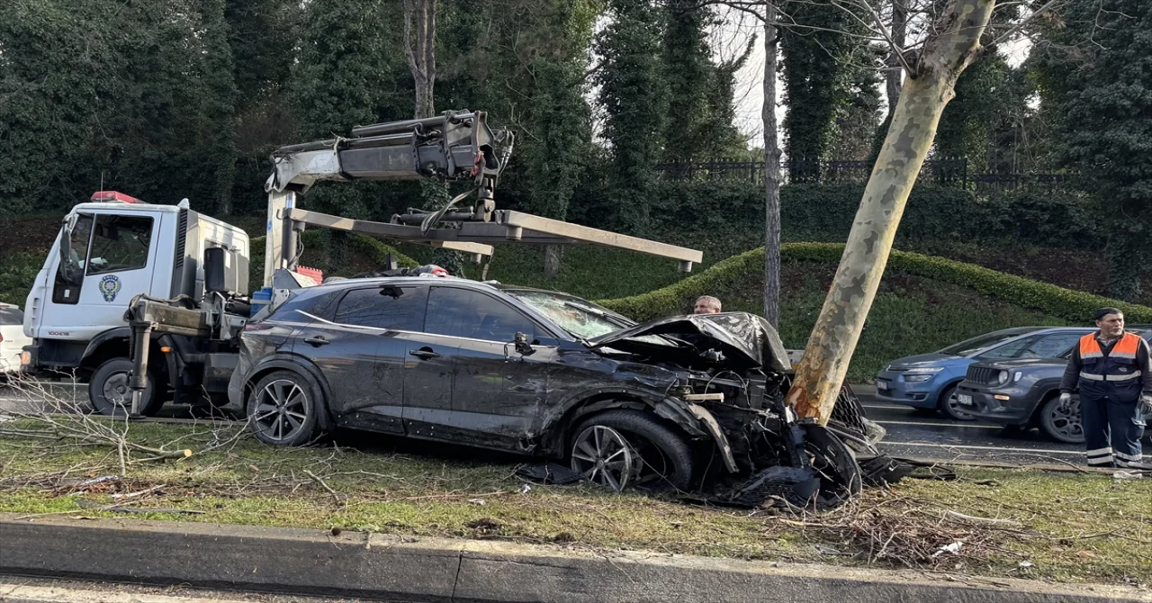 Sarıyer’de zincirleme trafik kazasında 2 kişi yaralandı