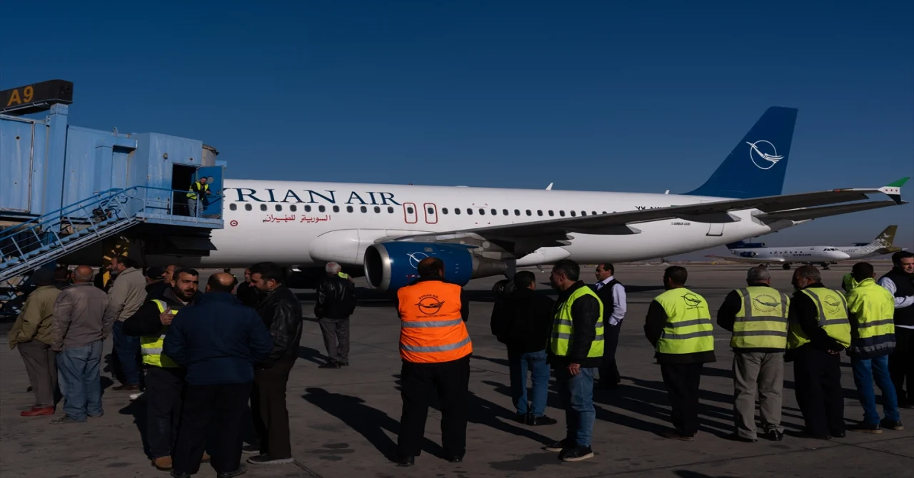 Suriye’de Esed rejiminin yıkılmasından sonra Şam Uluslararası Havalimanı’ndan ilk uçak kalkış yaptı