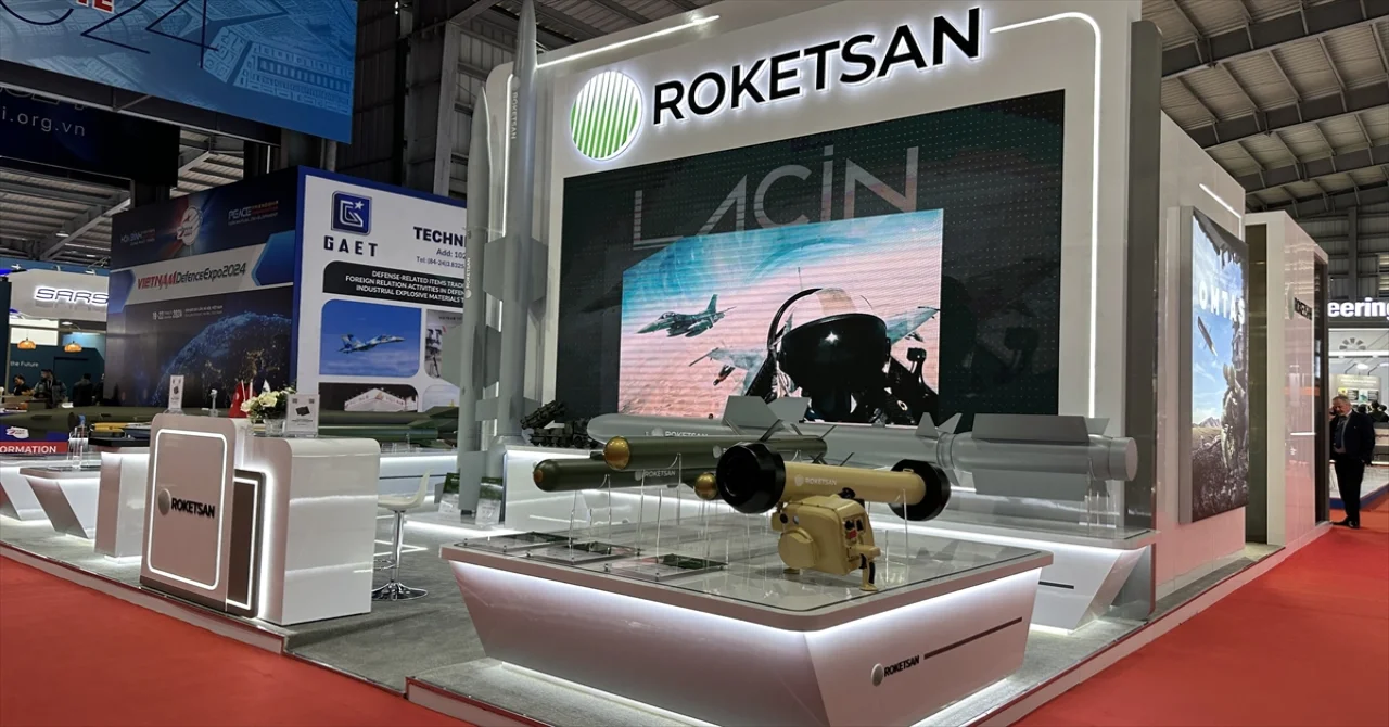 ROKETSAN, Vietnam Uluslararası Savunma Fuarı’nda ürünlerini sergiliyor