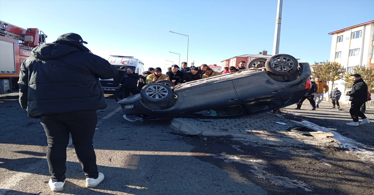 Kars’ta trafik kazasında 2 kişi yaralandı