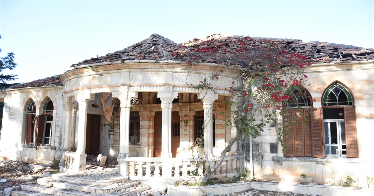 İsrail saldırılarında Lübnan’ın güneyindeki Nebatiye’de tarihi doku da zarar gördü