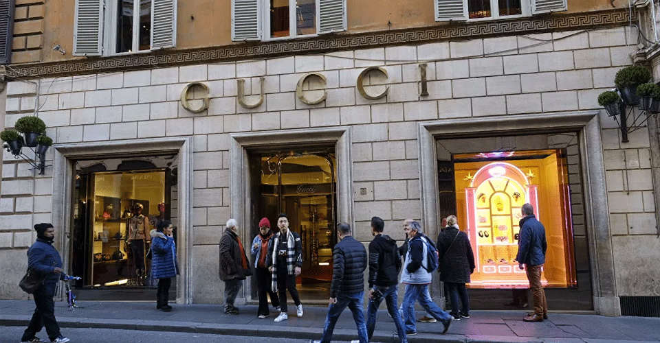 Gucci'nin en ucuz ayakkabısı satışta: 12 dolara dijital sneaker