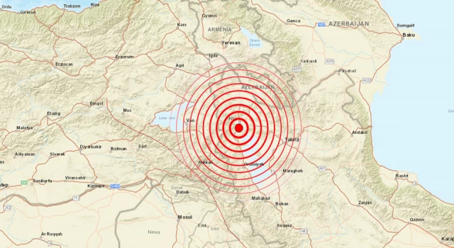 İran'ın Türkiye sınırında 5,7 büyüklüğünde deprem