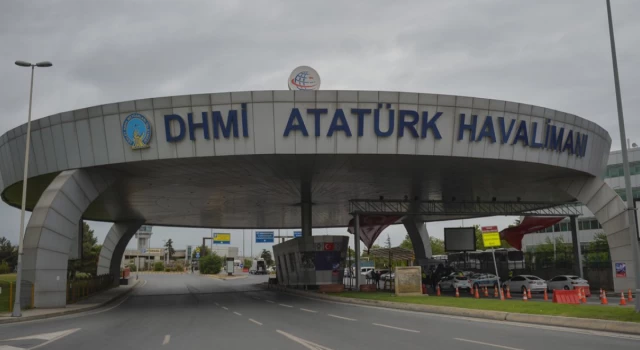 Atatürk Havalimanı'nda tüm iniş ve kalkışlar durduruldu!