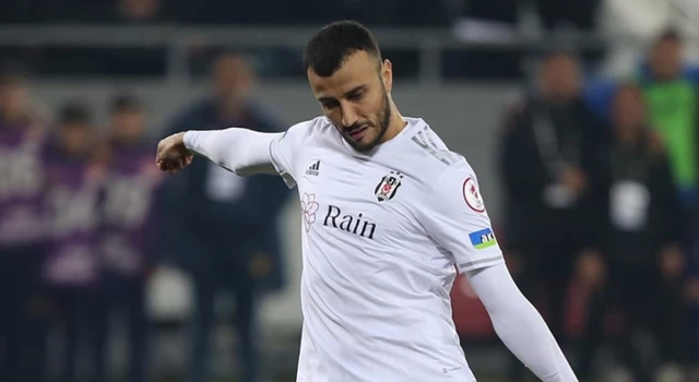 Beşiktaş'ın Faslı futbolcusu Saiss, Al Sadd'a transfer oldu