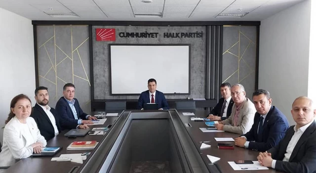 CHP'de ‘genel başkanı delegeler değil tüm üyeler seçsin’ önerisi