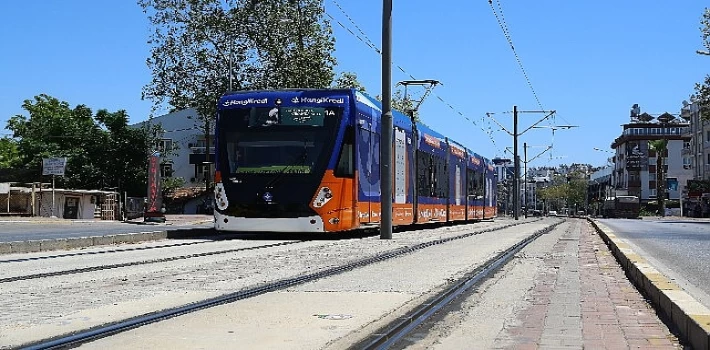 Doğu Garajı-Meydan arasındaki tramvay hattında onarım çalışması