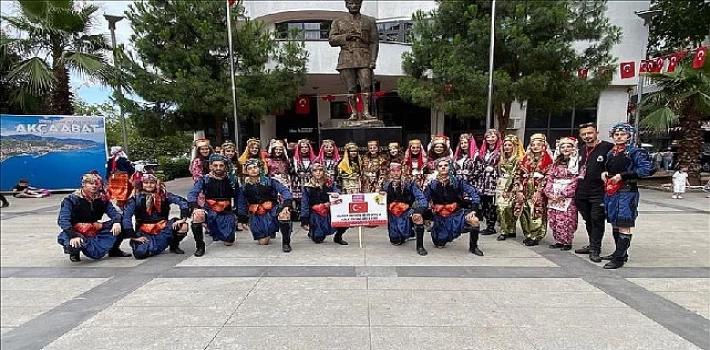 İnegöl Belediyesi Halk Dansları Topluluğu Akçaabat Festivaline Renk Kattı