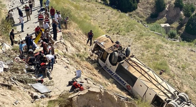 Kars Sarıkamış'ta yolcu otobüsü viyadükten uçtu: Ölü ve yaralılar var