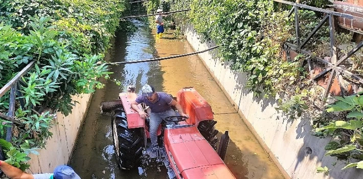 Kemer’de dere temizliği