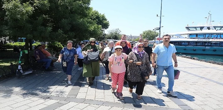 Kocaeli Büyükşehir, özel öğrencilere İstanbul’u gezdirdi