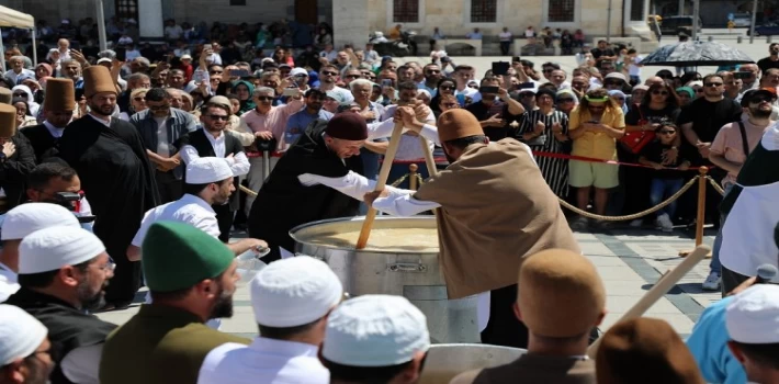 Konya’da gelenek Mevlana Meydanı’nda yaşatıldı