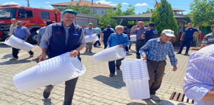 Manisa’dan üreticiye 100 bin sepet desteği