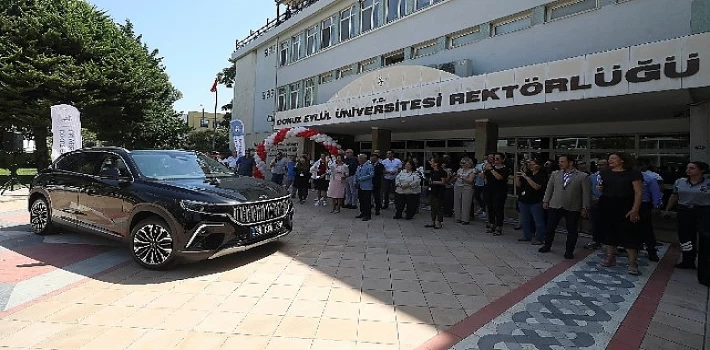 Türkiye’nin yerli otomobili TOGG DEÜ’nün Makam Aracı oldu