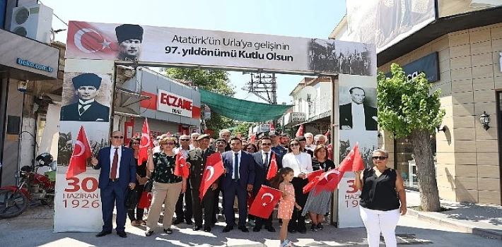 Urlalılar 97 yıldır Atatürk’ü bağrına basıyor