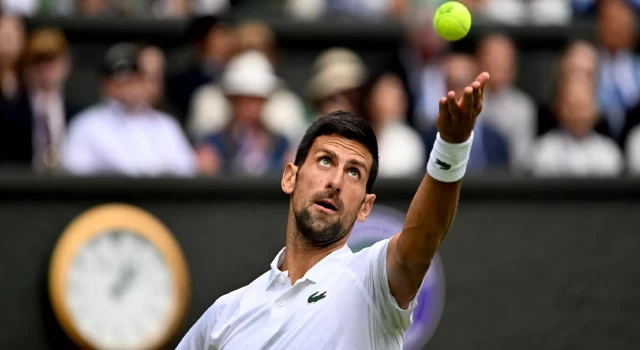 Wimbledon'da Djokovic 3. tura yükseldi