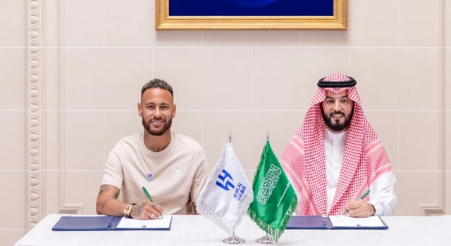 Al Hilal, Neymar ile iki yıllık sözleşme imzaladı