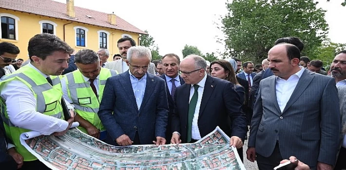 Bakan Uraloğlu: “Konya Büyükşehir ile İş Birliğimizin Tüm Şehirlere Örnek Olmasını Diliyorum”