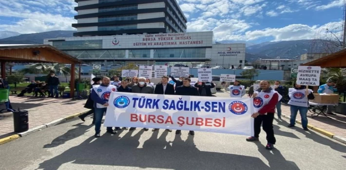 Bursa’da sendikalı sağlıkçılar: Kazanım yerine hezimet var!