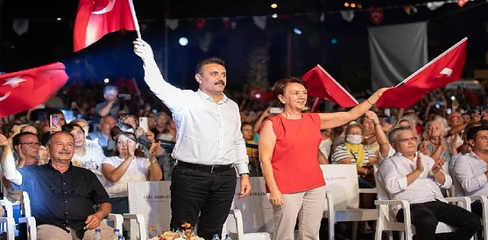 Dikili’de Zafer Bayramı Festival Coşkusuyla Kutlandı