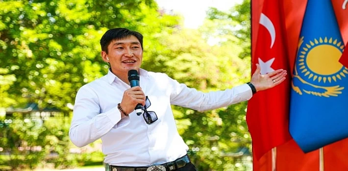 Kazak Milli Şairi Abay Kunanbayev Doğumunun 178’inci Yılında Anıldı