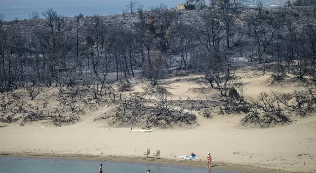 Yunanistan, Rodos'u yangın nedeniyle terk eden turistlere 1 hafta ücretsiz tatil verecek