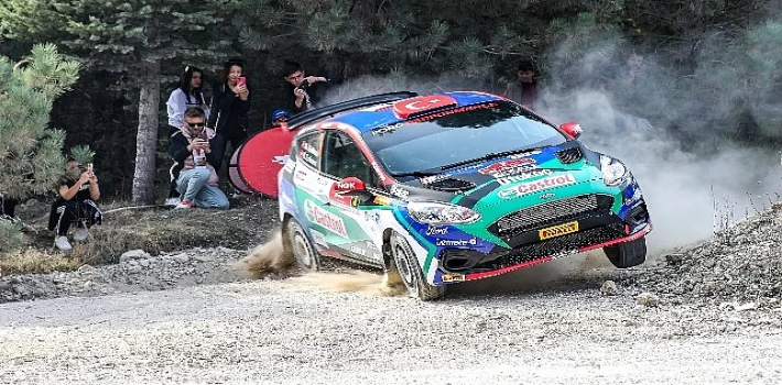 Castrol Ford Team Türkiye, Cumhuriyet Coşkusunu ’100. Yıl Rallisi’ndeki Zaferiyle Taçlandırdı