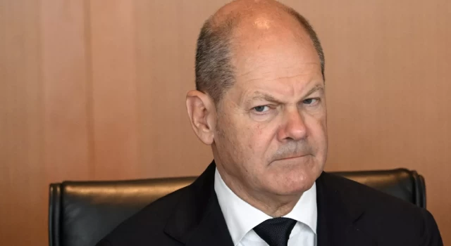 Almanya Başbakanı Olaf Scholz: 2024 bütçesinde kemer sıkma kararları olacak