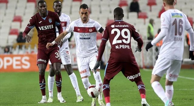 EMS Yapı Sivasspor ile Trabzonspor 3-3 berabere kaldı