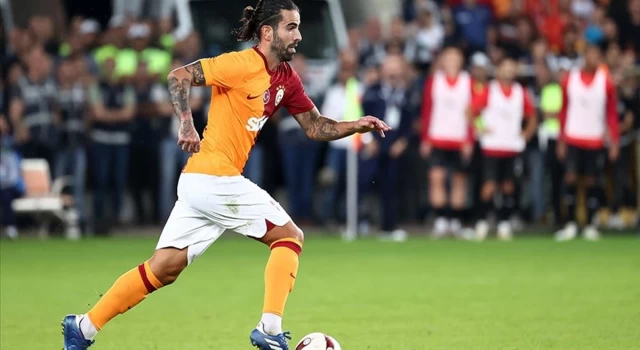 Galatasaray'ın Portekizli futbolcusu Sergio Oliveira ameliyat edildi