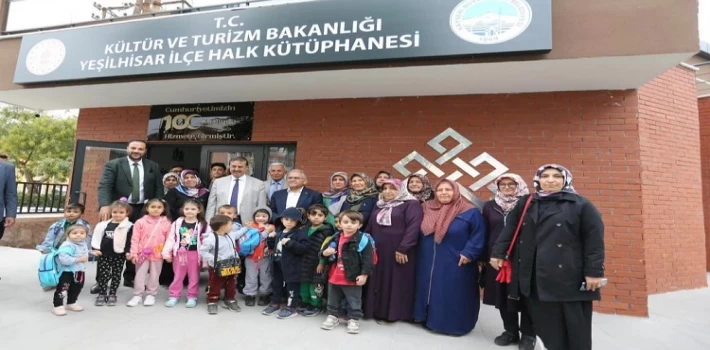 Kayseri Büyükşehir’den Yeşilhisar’a halk kütüphanesi