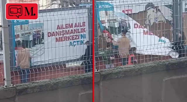 Küçükçekmece'de belediyenin afişleri kimliği belirsiz kişiler tarafından söküldü